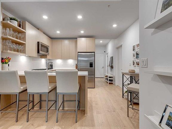 5th image of 88 E 9th St NE #117