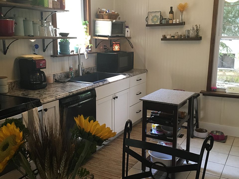 kitchen full of sunlight!