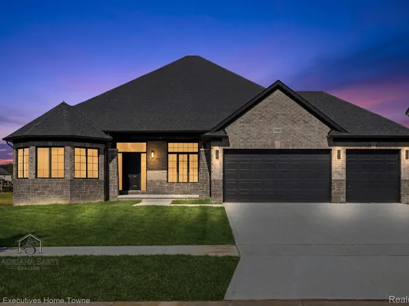 54161 Carrigan Dr, New Baltimore, MI 48047