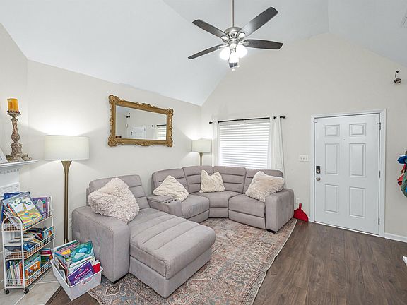 4th image of 309 Forest Lakes Dr