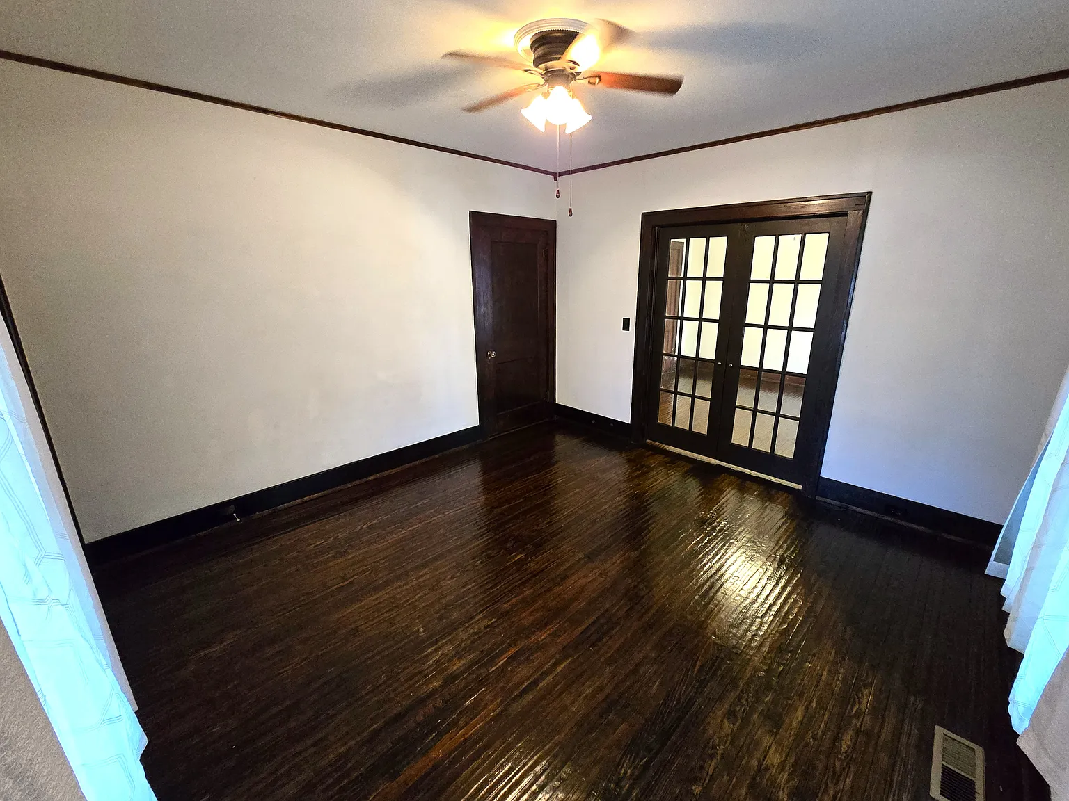 1 bed, 750 sqft, $950 — Photo 3