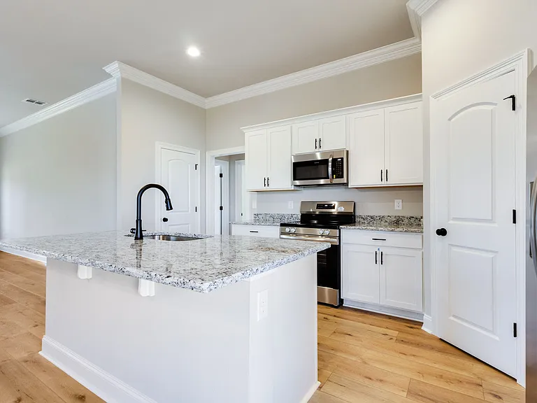 141 Ridley Ln — Photo 6