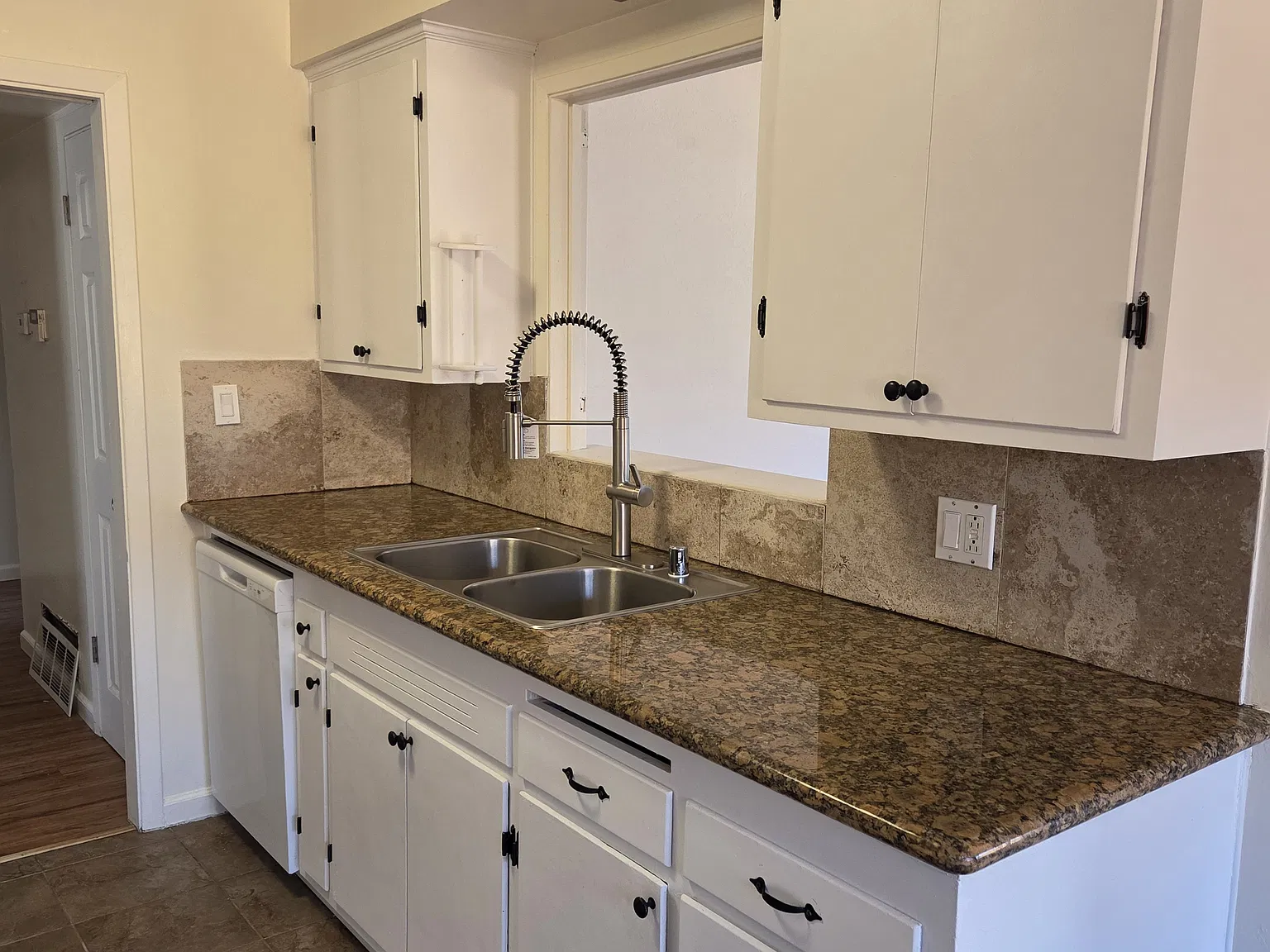 3 bed, 1523 sqft, $2,500 — Photo 4