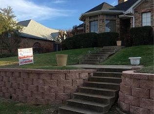 724 Robin Meadow Dr, Desoto, TX 75115