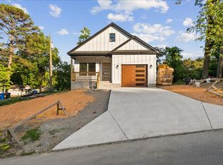 742 Sylvan Dr, Chattanooga, TN 37411