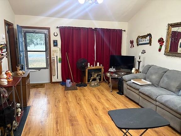 5th image of 991 Tecumseh Rd