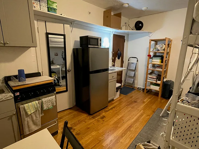 28 S Huntington Ave #102 — Photo 7