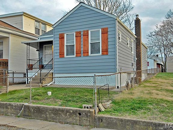 2nd image of 124 W Cartwright Ave