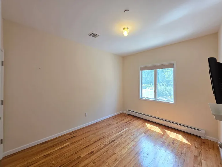 16 Allen Pl #1 — Photo 11