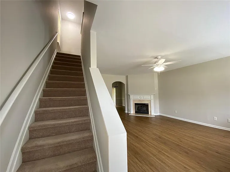 677 Kenridge Dr — Photo 20
