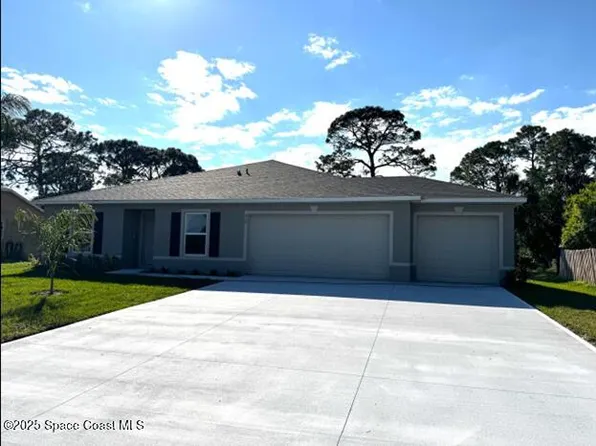 426 Tunis Rd SW, Palm Bay, FL 32908