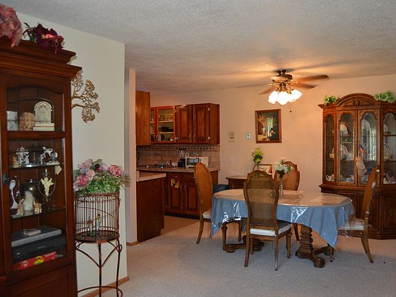 4th image of 255 Elmwood Ave