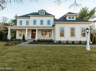 9432 Rosehill Dr, Bethesda, MD 20817