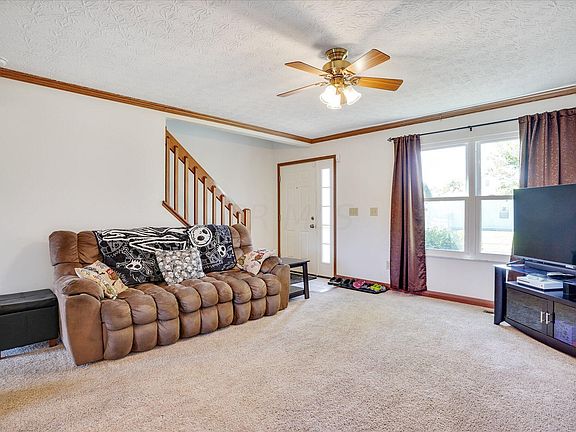 5th image of 542 Dover Pond Dr