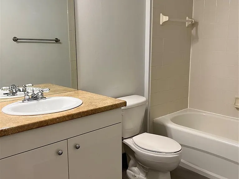 1919 Van Buren St #818A — Photo 15