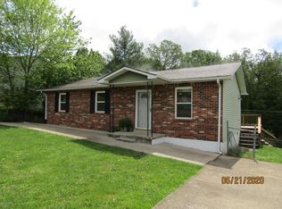 1360 Bramblett Blvd, Radcliff, KY 40160