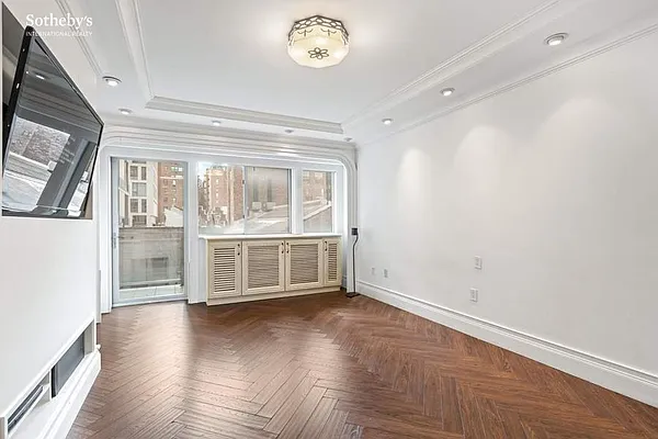 Rented by Sotheby's International Realty | media 11