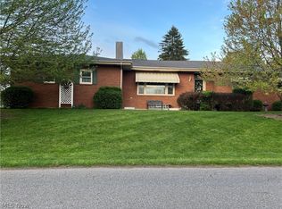 100 Pine Knoll Ter, Saint Clairsville, OH 43950