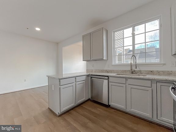 2nd image of 7604 Oakpost Ct