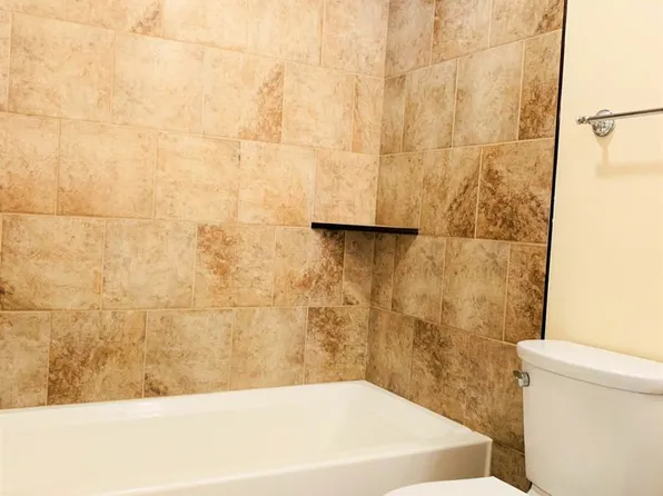 137 Park St, 137 Park St APT 2, Burlington, VT 05401