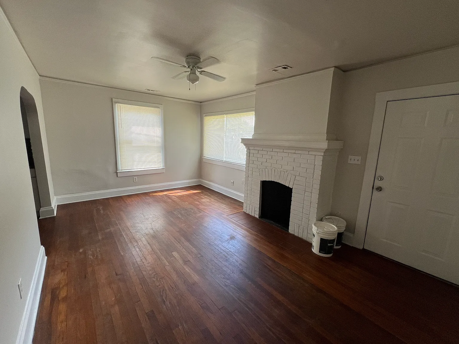 4 bed, 1000 sqft, $1,600 — Photo 4