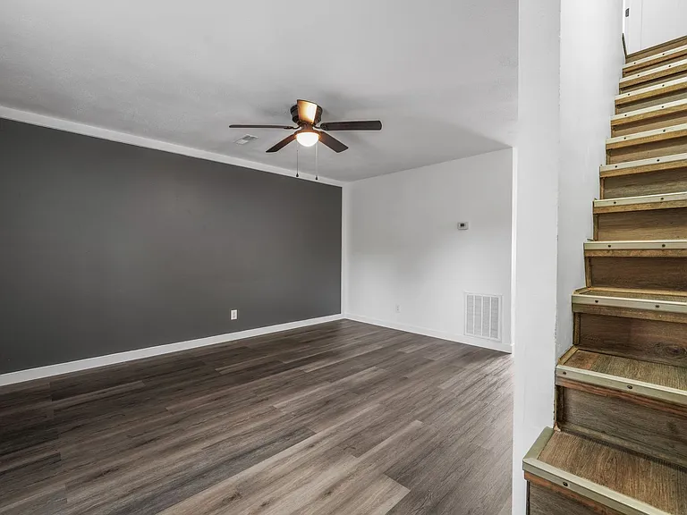 Hillwood Villas — Photo 33