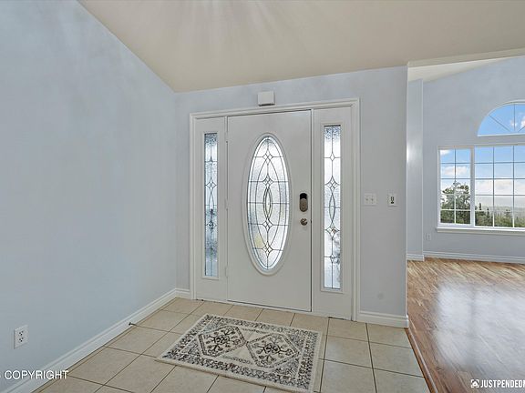 5th image of 10449 Stewart Dr