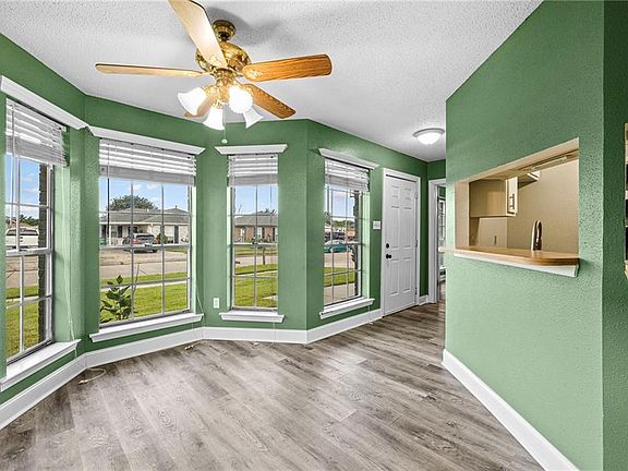3rd image of 2712 Bayou Teche Dr