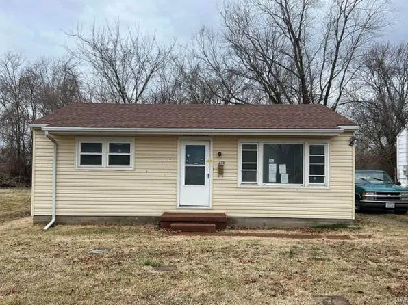 419 N 56th St, East Saint Louis, IL 62203