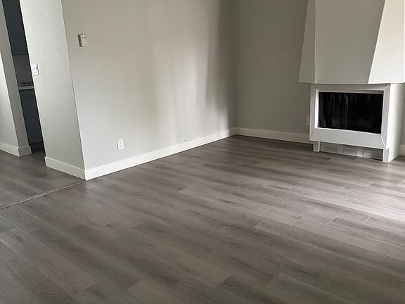 5th image of 4511 Colbath Ave APT 117
