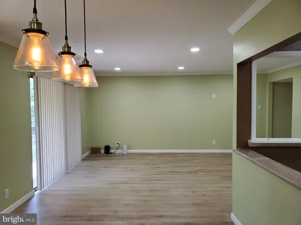 115 E Kings Hwy Unit 196, Maple Shade, NJ 08052