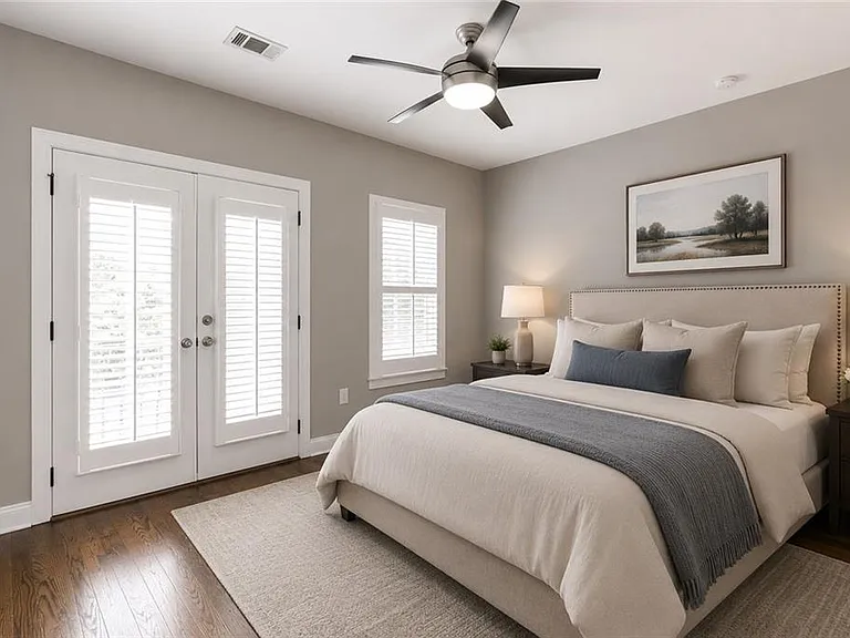 914 Canterbury Ln NE — Photo 9