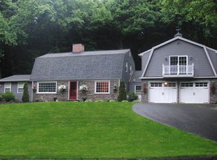 3 Old Orchard Rd, Bloomfield, CT 06002