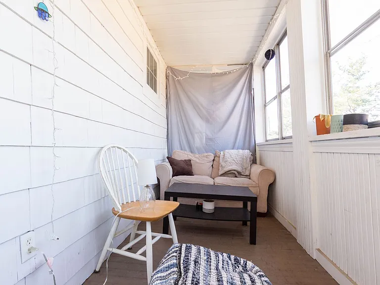 27 Lothrop St #2 — Photo 11