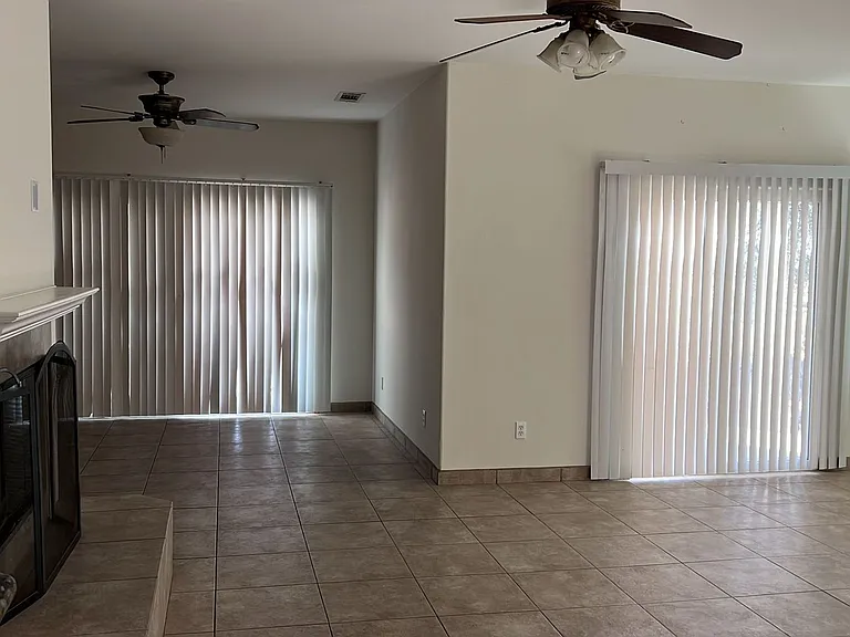 27665 Durant St — Photo 2