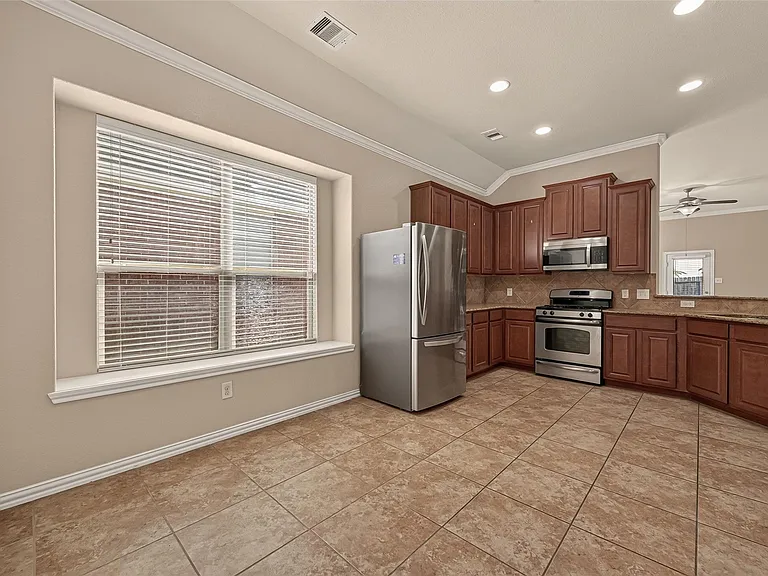 12107 Redbud Brook Trl — Photo 12