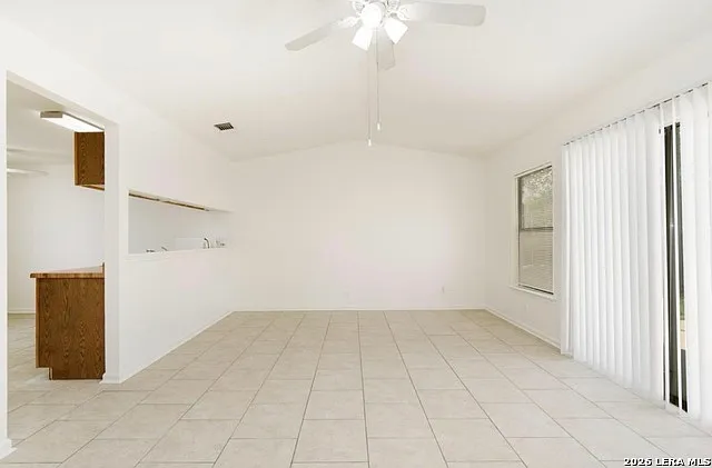 5839 Sun Bay — Photo 2