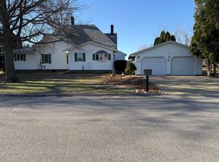 315 W 1st St, Bennett, IA 52721