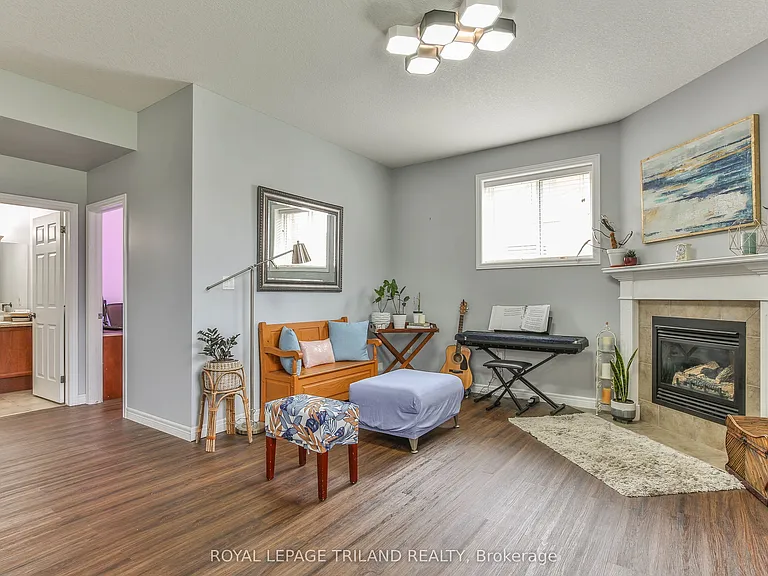 41 Owen Ct — Photo 33