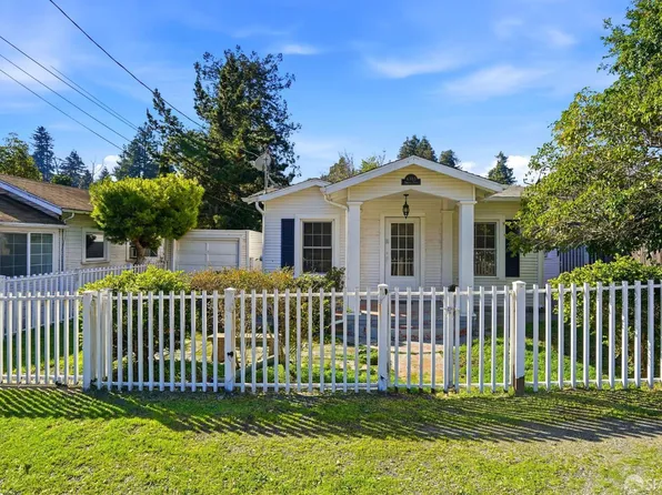 6383 Hillmont Dr, Oakland, CA 94605
