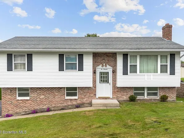 213 Leach Hill Rd, Clarks Summit, PA 18411