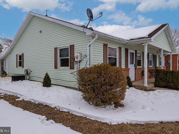 3rd image of 65 Nottingham Dr