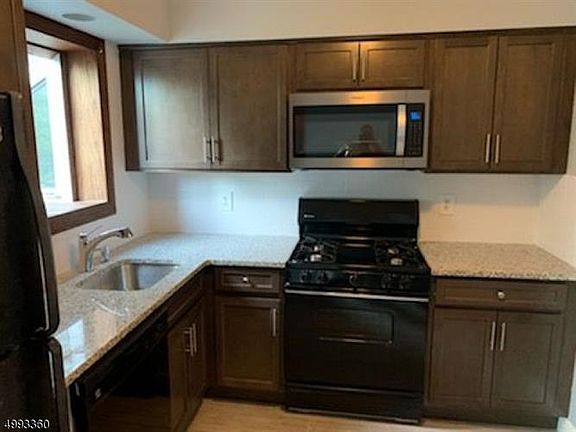 5th image of 7 Village Dr #1105