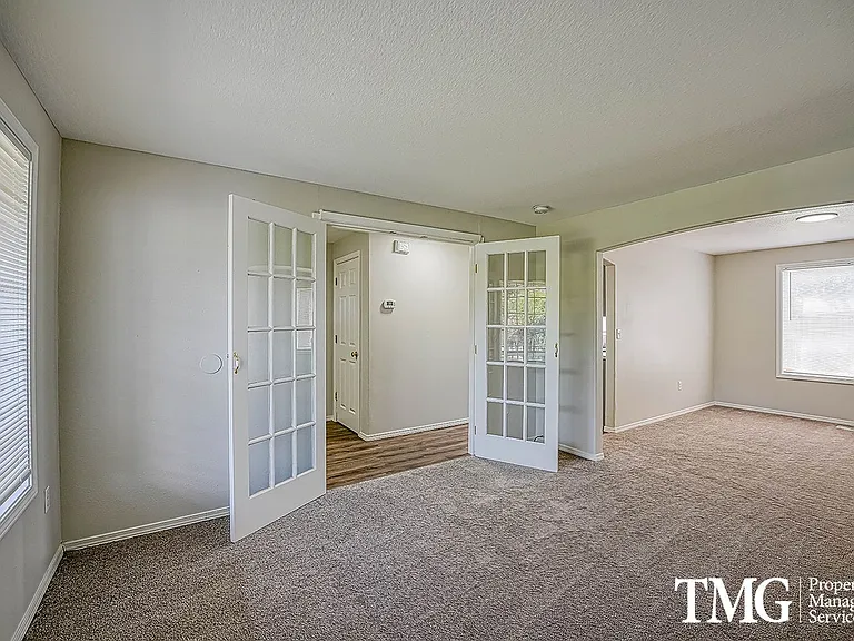 17015 NE 31st Way — Photo 32