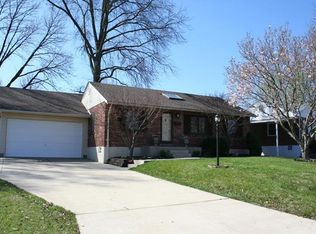9226 Southview Ln, Saint Louis, MO