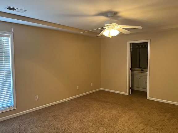 3rd image of 121 Thornton Dr