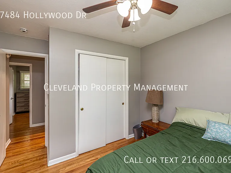 27484 Hollywood Dr — Photo 19