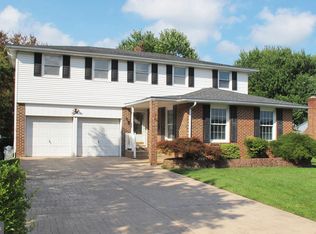 3 Stonebridge Rd, Cherry Hill, NJ 08003