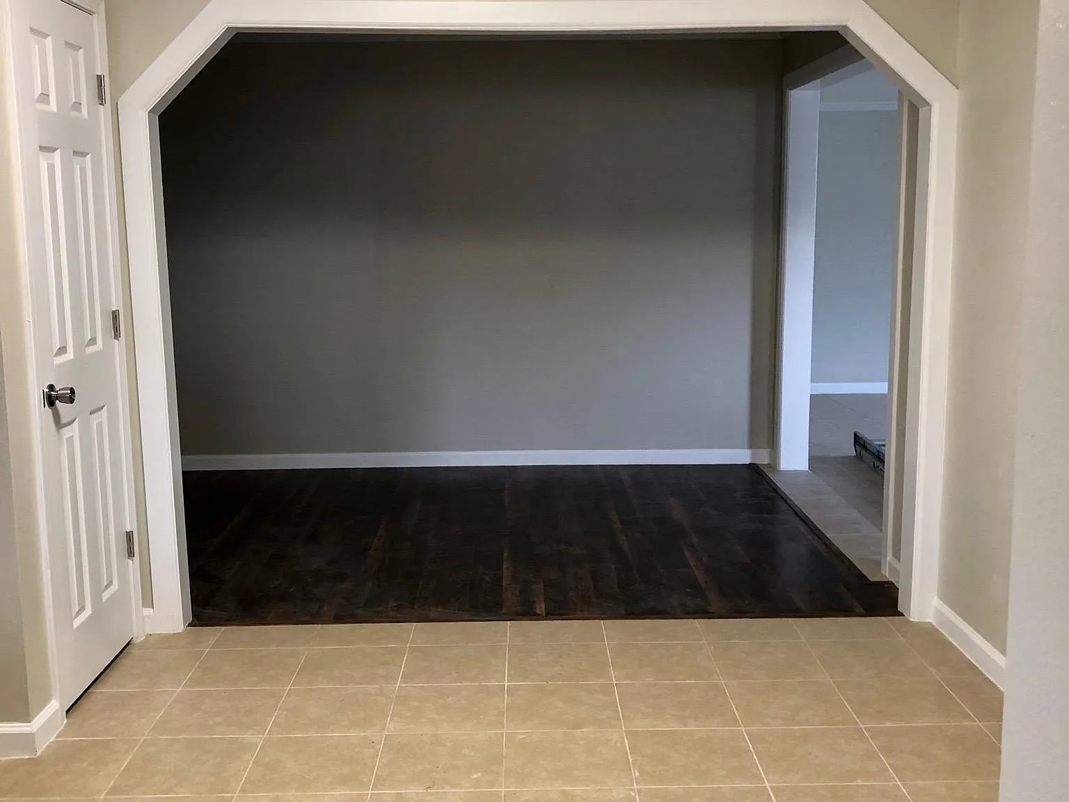3 bed, 1400 sqft, $1,100 — Photo 3