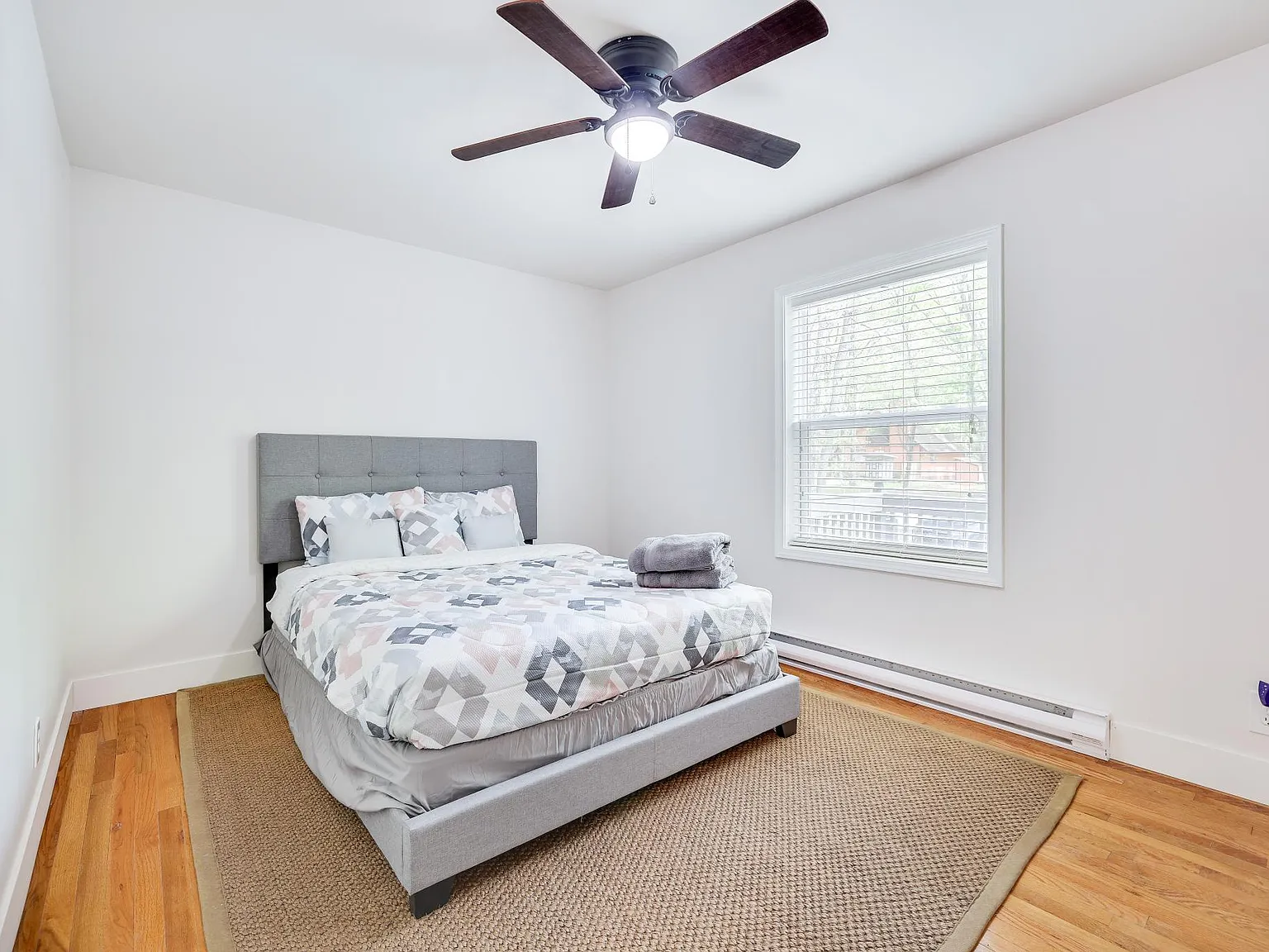 168 Oak Pl — Photo 4